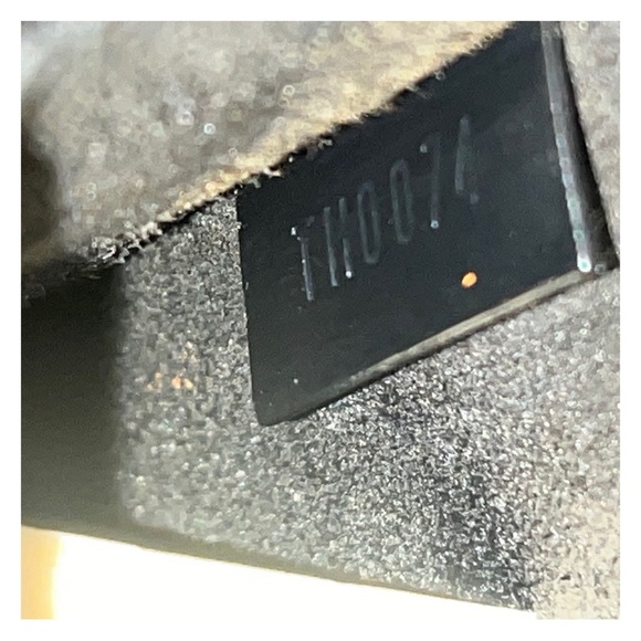 Authentic Louis Vuitton Epi Jasmine Women Handbag - Picture 11 of 14